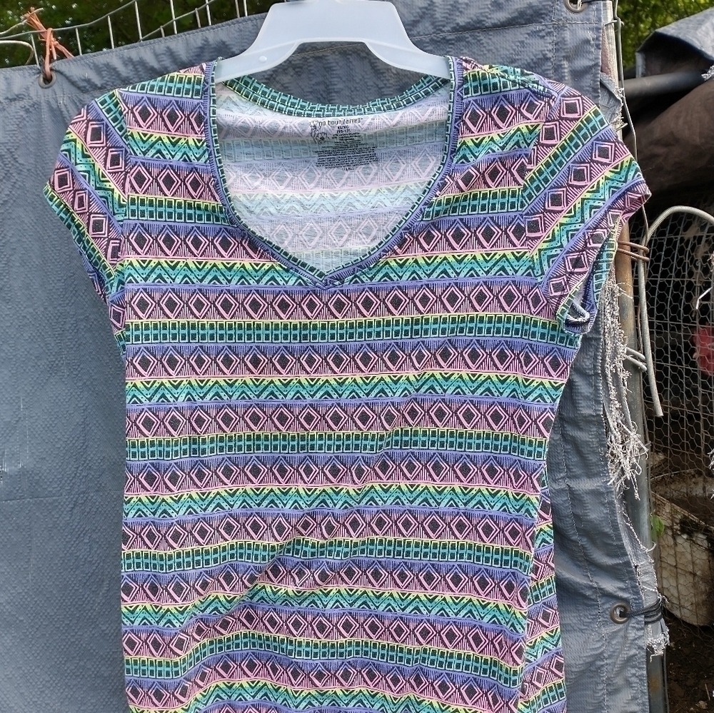 Womens no boundaries colorful top